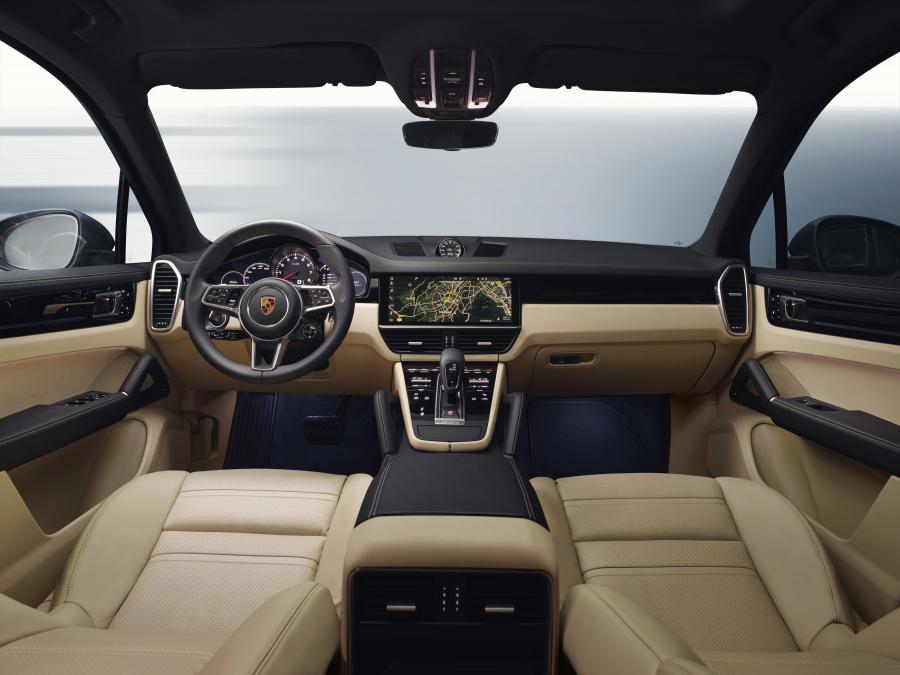 Торпедо Porsche Cayenne 2017 года  (WW) (фото 30 из 41)